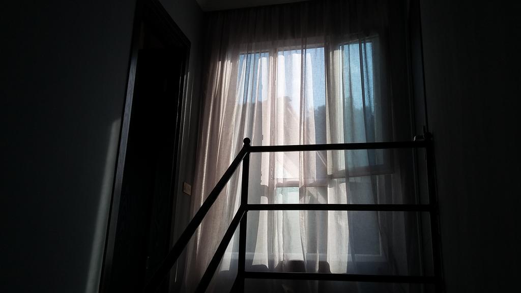 Maiko'S House Hotel Batumi Exterior photo